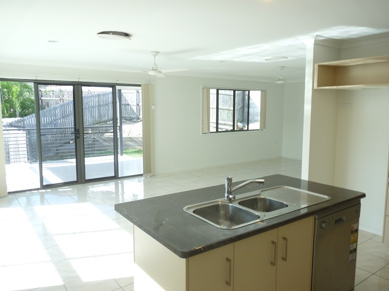 2 OSPREY COURT, South Gladstone QLD 4680