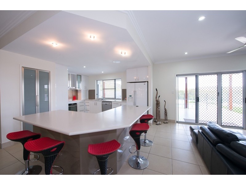 13 Scorpius Place, Telina QLD 4680