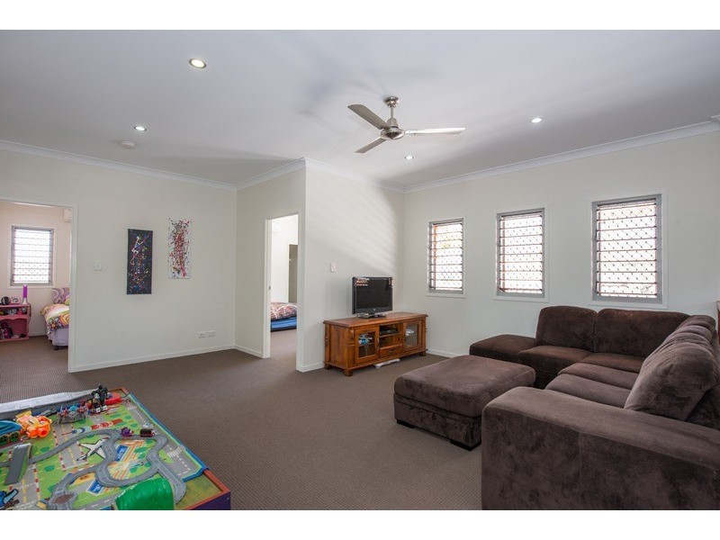 13 Scorpius Place, Telina QLD 4680