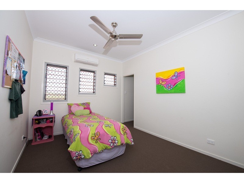 13 Scorpius Place, Telina QLD 4680