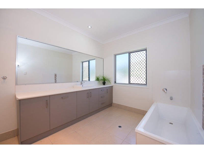 13 Scorpius Place, Telina QLD 4680