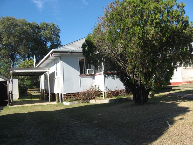 19 Eden Street, South Gladstone QLD 4680
