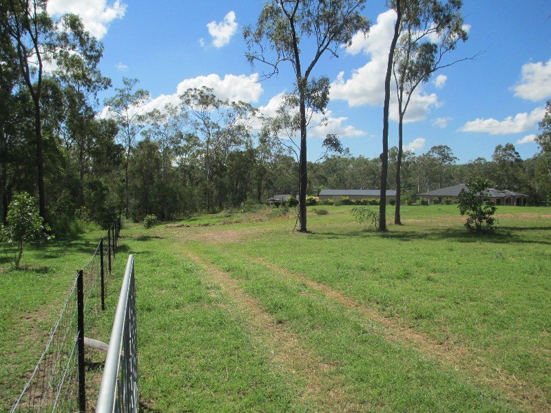 313 Jim Whyte Way, Burua QLD 4680