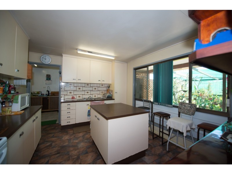 49471 Bruce Highway, Benaraby QLD 4680