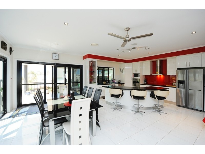 32 Dolphin Terrace, South Gladstone QLD 4680