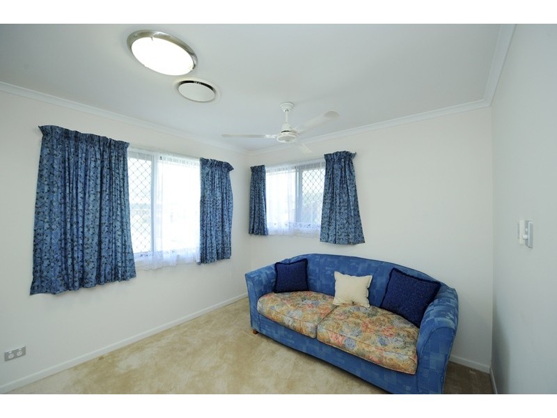 32 Dolphin Terrace, South Gladstone QLD 4680