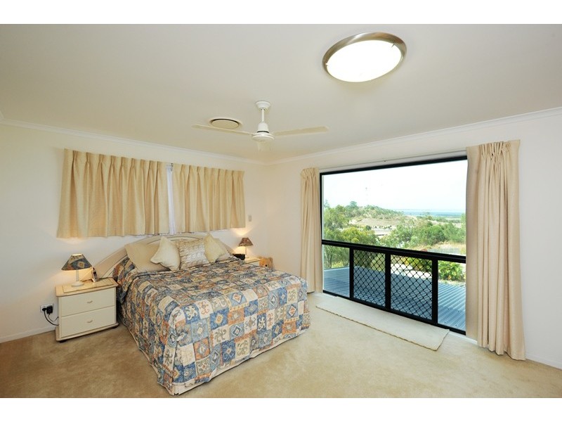 32 Dolphin Terrace, South Gladstone QLD 4680