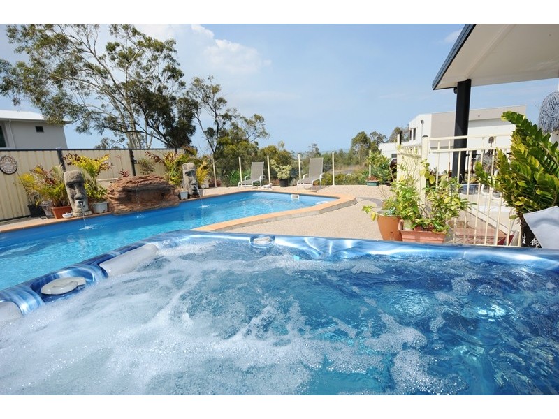 32 Dolphin Terrace, South Gladstone QLD 4680