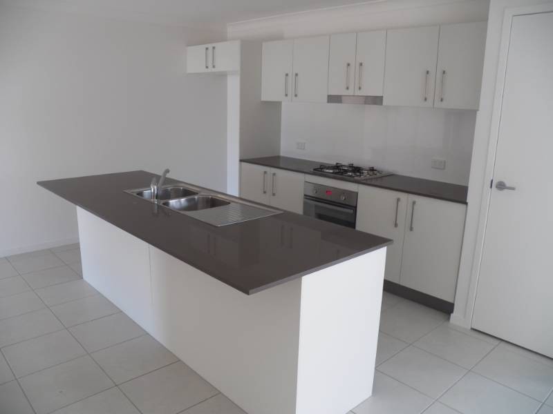 6 WINDJANA COURT, Kirkwood QLD 4680