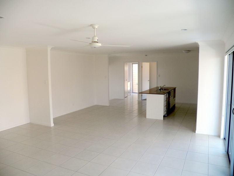 6 WINDJANA COURT, Kirkwood QLD 4680