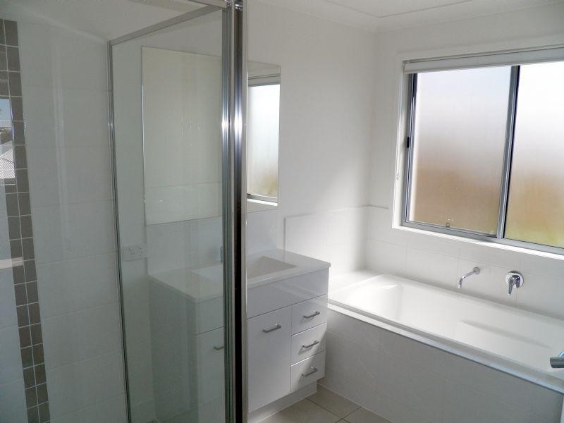 6 WINDJANA COURT, Kirkwood QLD 4680