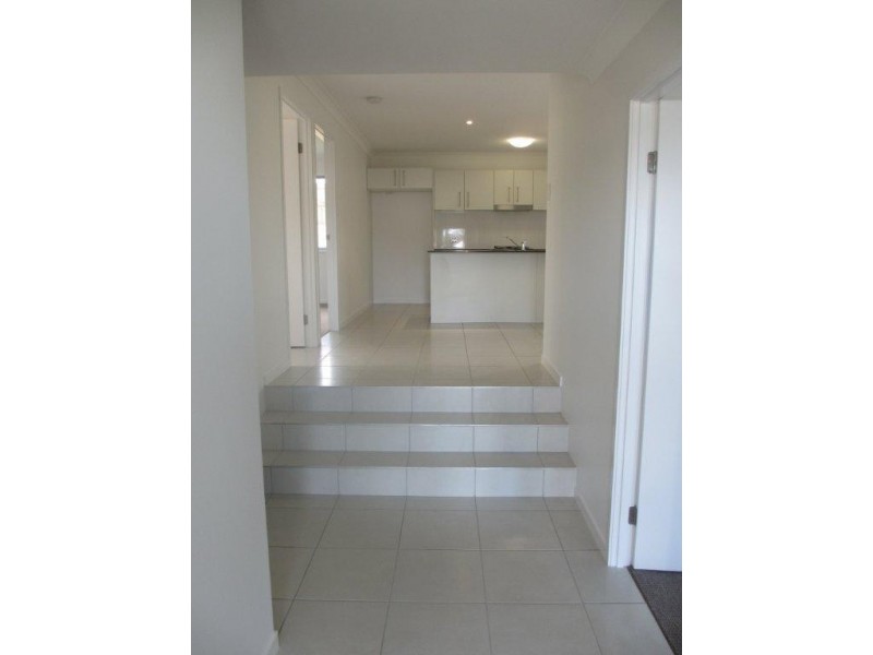 6 WINDJANA COURT, Kirkwood QLD 4680
