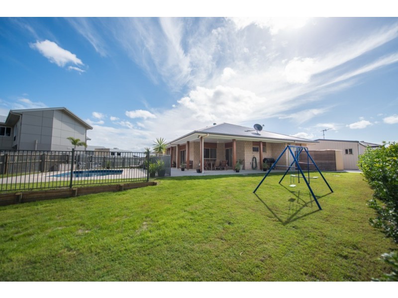 5 Sarah Court, New Auckland QLD 4680
