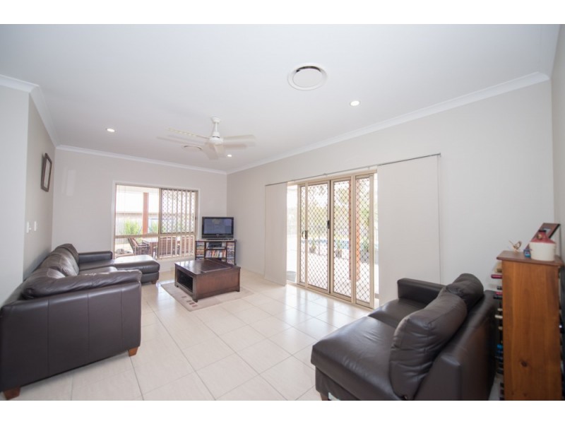 5 Sarah Court, New Auckland QLD 4680