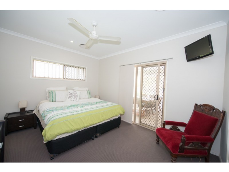 5 Sarah Court, New Auckland QLD 4680