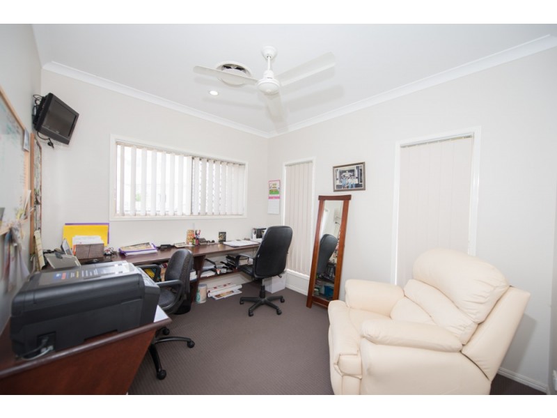 5 Sarah Court, New Auckland QLD 4680