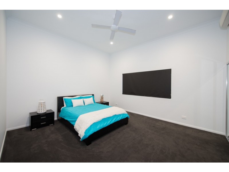 37 Lighthouse Drive, Boyne Island QLD 4680