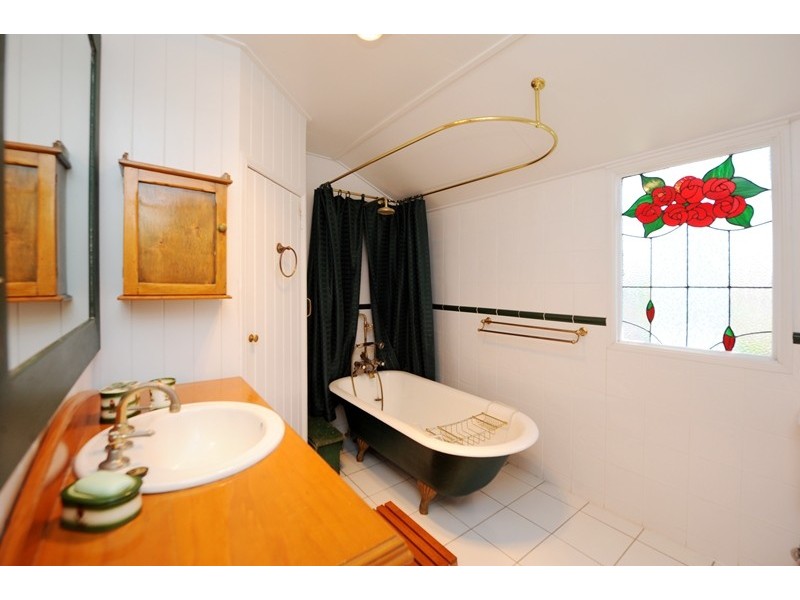 10 PIER STREET, South Gladstone QLD 4680