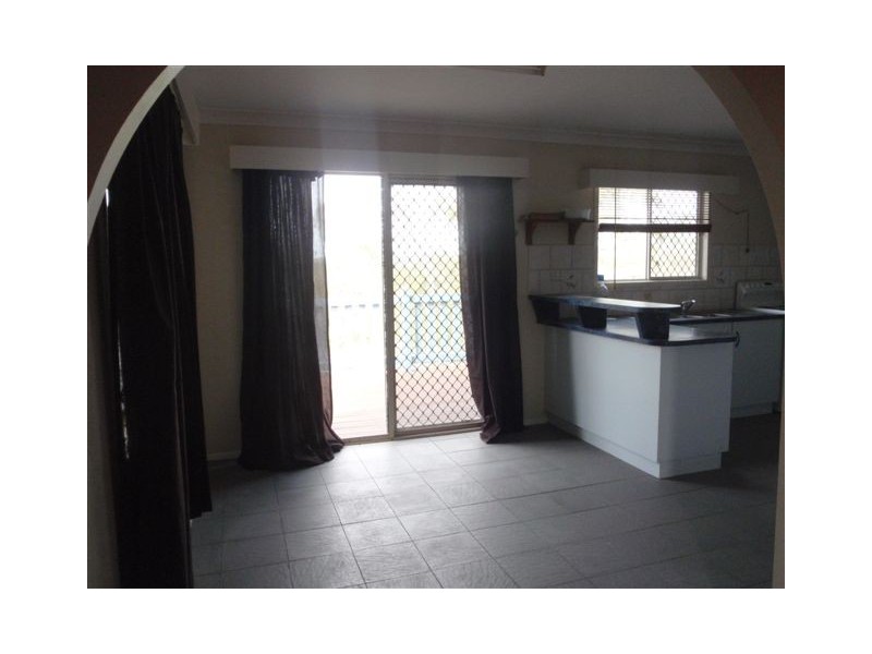 75 BEAK ST, New Auckland QLD 4680