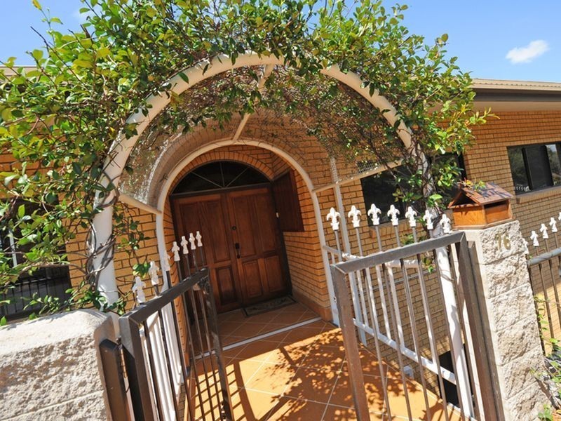 76 Adelaide Street, South Gladstone QLD 4680