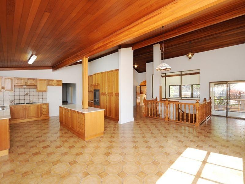 76 Adelaide Street, South Gladstone QLD 4680