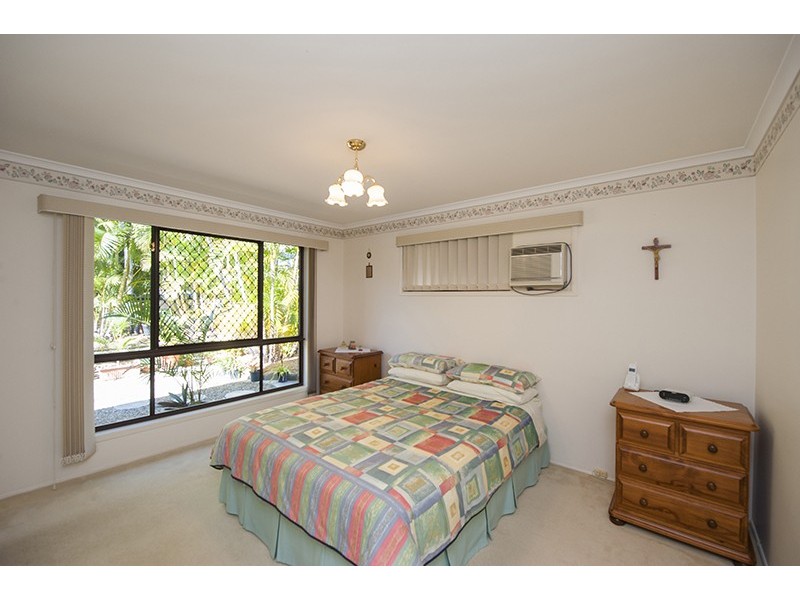 10 Alexandra Close, Clinton QLD 4680