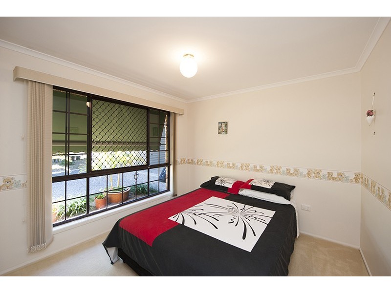 10 Alexandra Close, Clinton QLD 4680