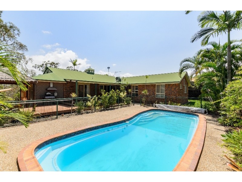 9 Daydream Drive, Clinton QLD 4680