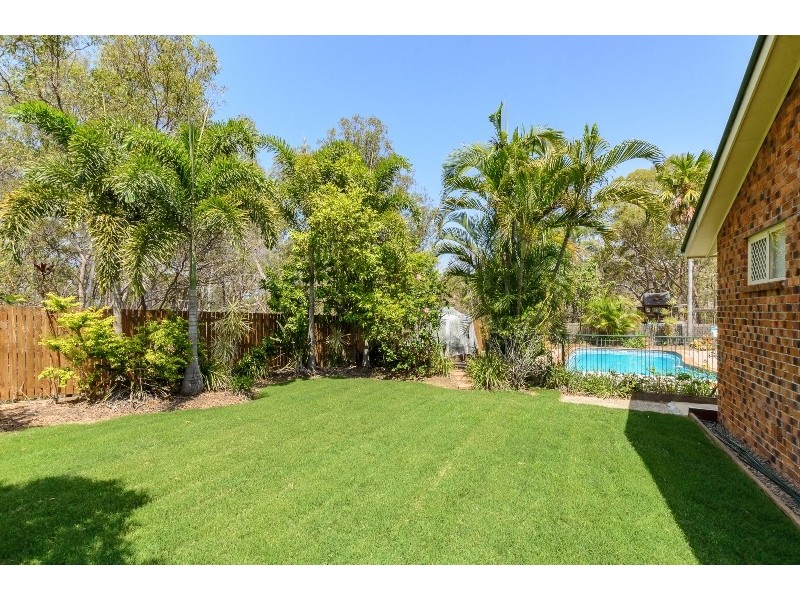 9 Daydream Drive, Clinton QLD 4680