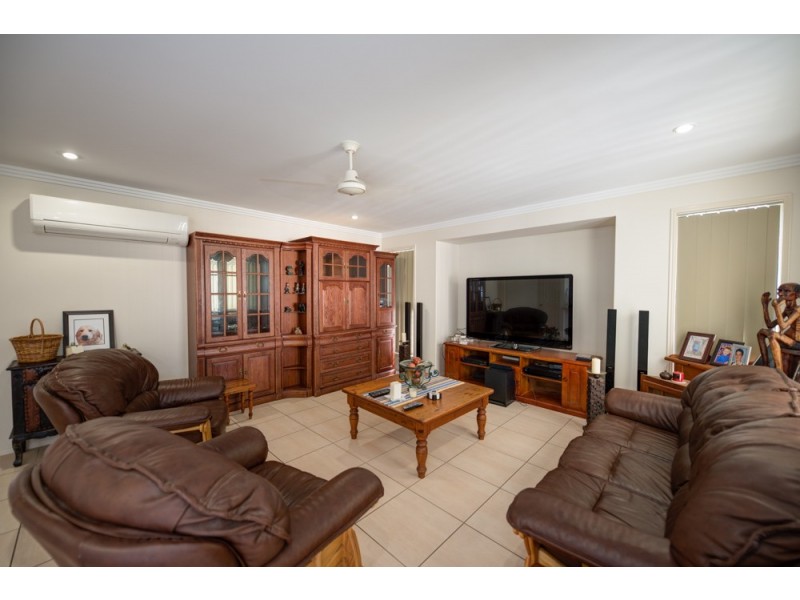 17 Briffney Street, Kirkwood QLD 4680