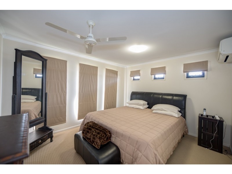 17 Briffney Street, Kirkwood QLD 4680