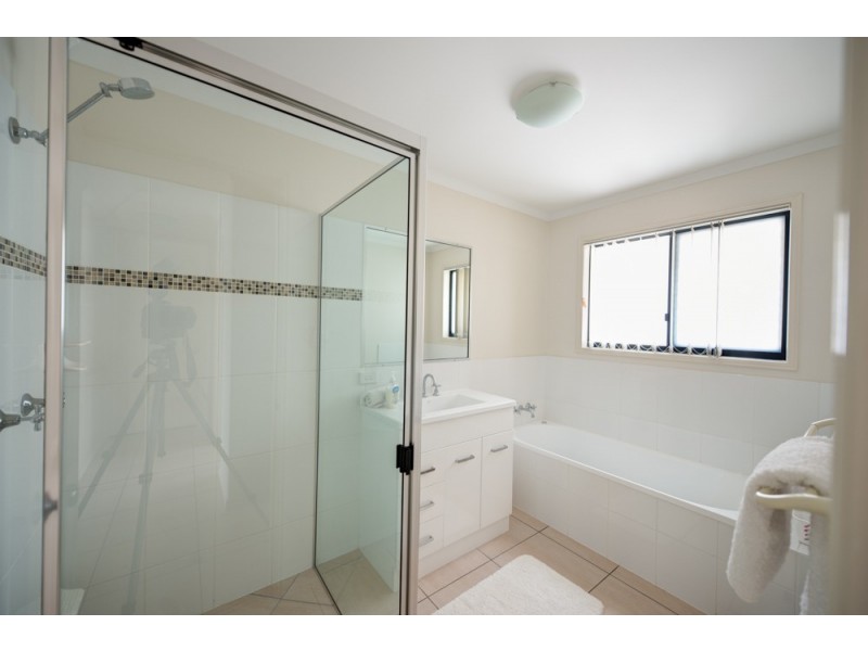 17 Briffney Street, Kirkwood QLD 4680