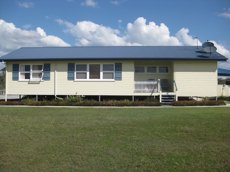Kirkwood QLD 4680