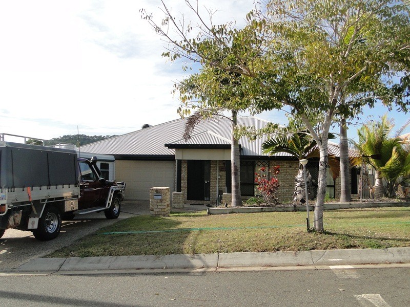 11 Willespie Place, New Auckland QLD 4680