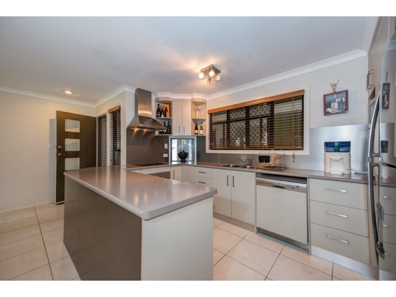 17 Luana Crescent, Beecher QLD 4680