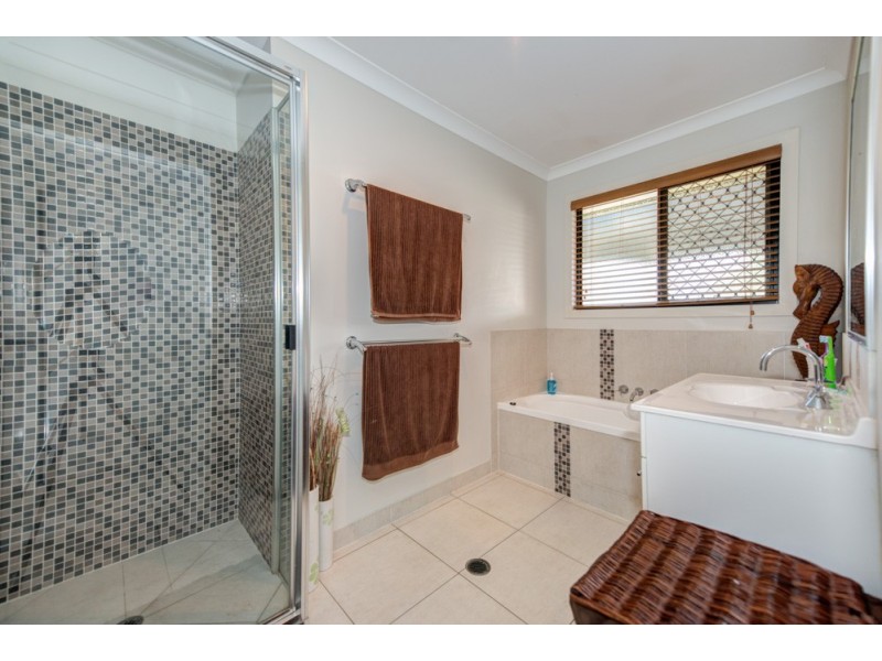 17 Luana Crescent, Beecher QLD 4680