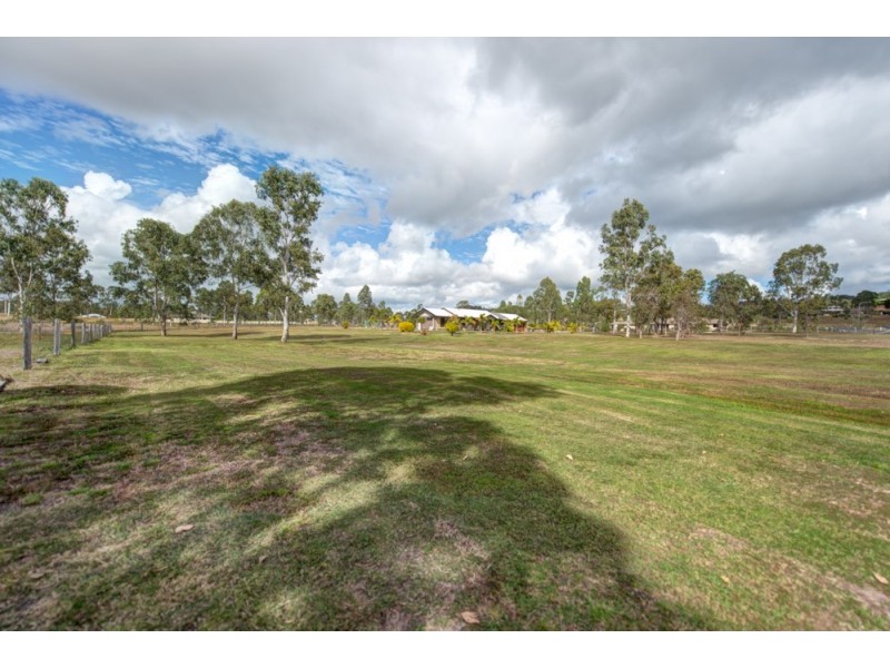 17 Luana Crescent, Beecher QLD 4680