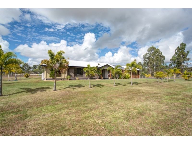 17 Luana Crescent, Beecher QLD 4680