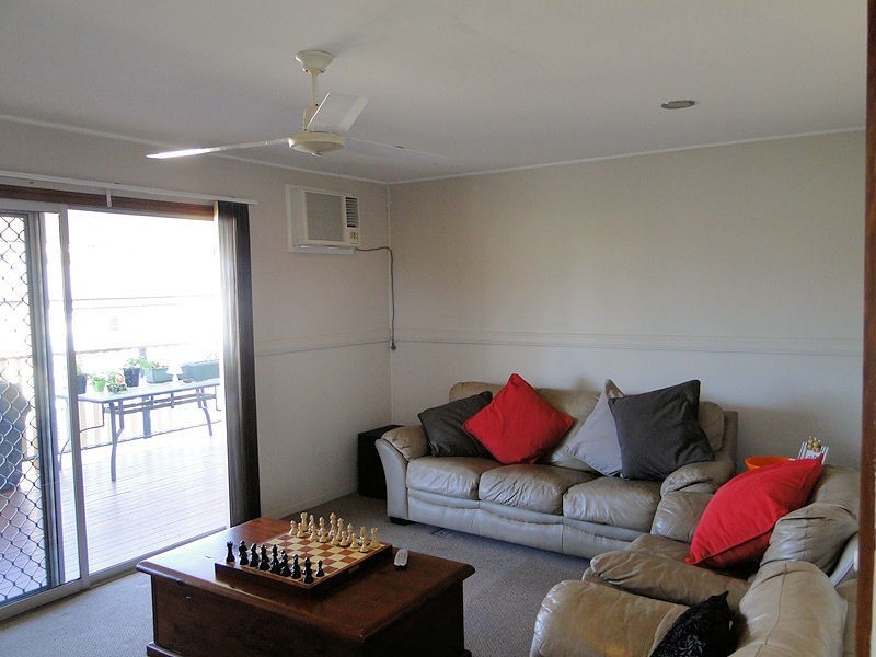 4 O’Malley Street, West Gladstone QLD 4680
