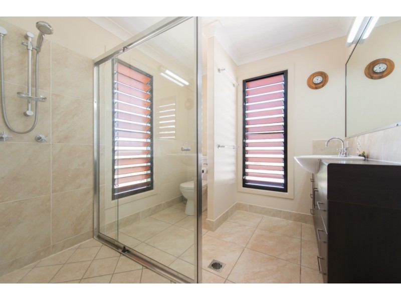 18 Hennie Drive, Benaraby QLD 4680