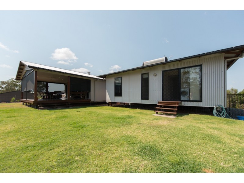 18 Hennie Drive, Benaraby QLD 4680