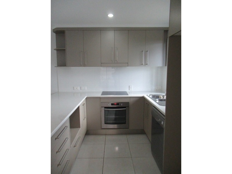 12 WYARA CLOSE, Clinton QLD 4680