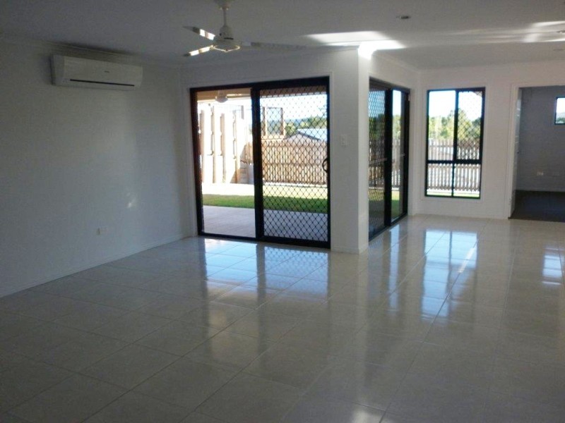 12 WYARA CLOSE, Clinton QLD 4680