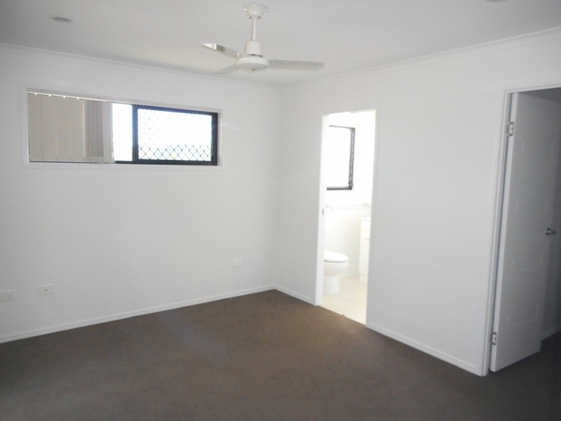 12 WYARA CLOSE, Clinton QLD 4680