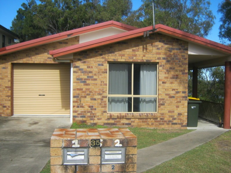 1/35 WATT STREET, West Gladstone QLD 4680