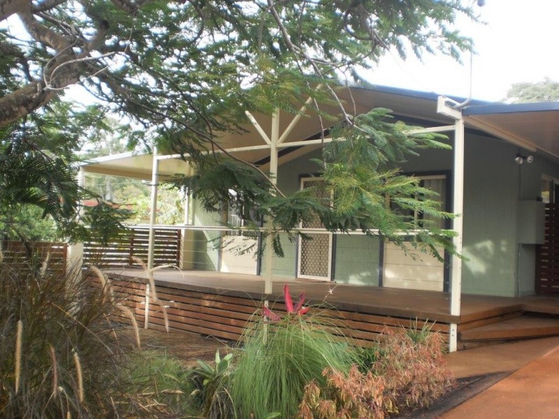 40 WALTERS AVE, West Gladstone QLD 4680
