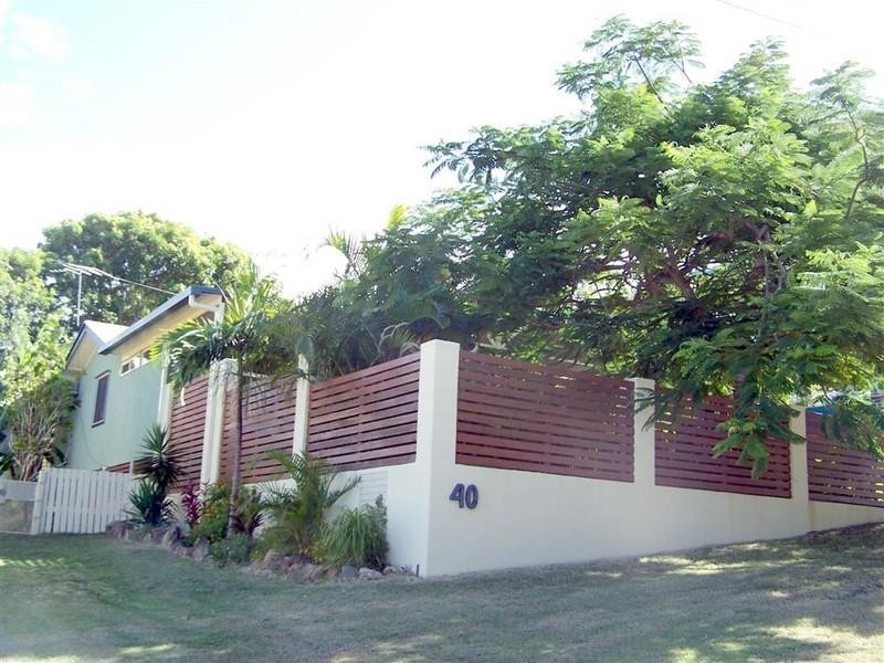 40 WALTERS AVE, West Gladstone QLD 4680