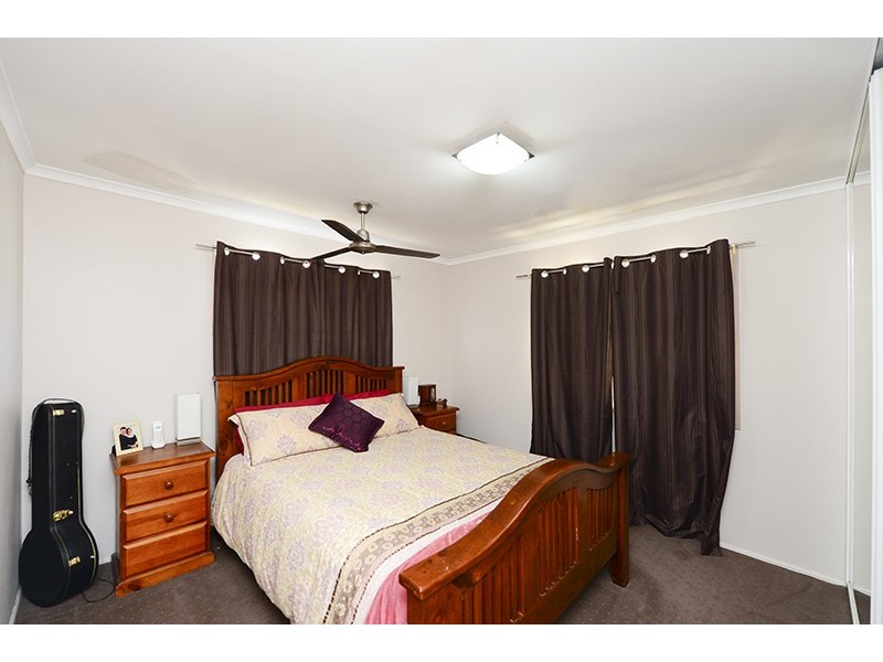 52 Sandpiper Avenue, New Auckland QLD 4680