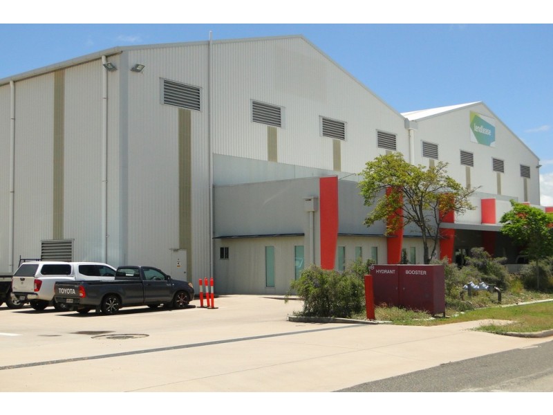 2 GEORGE MAMALIS PLACE, Callemondah QLD 4680