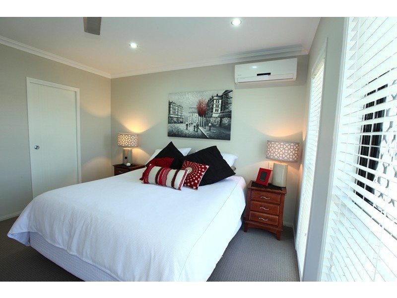 31 Grasstree Crescent, Kirkwood QLD 4680